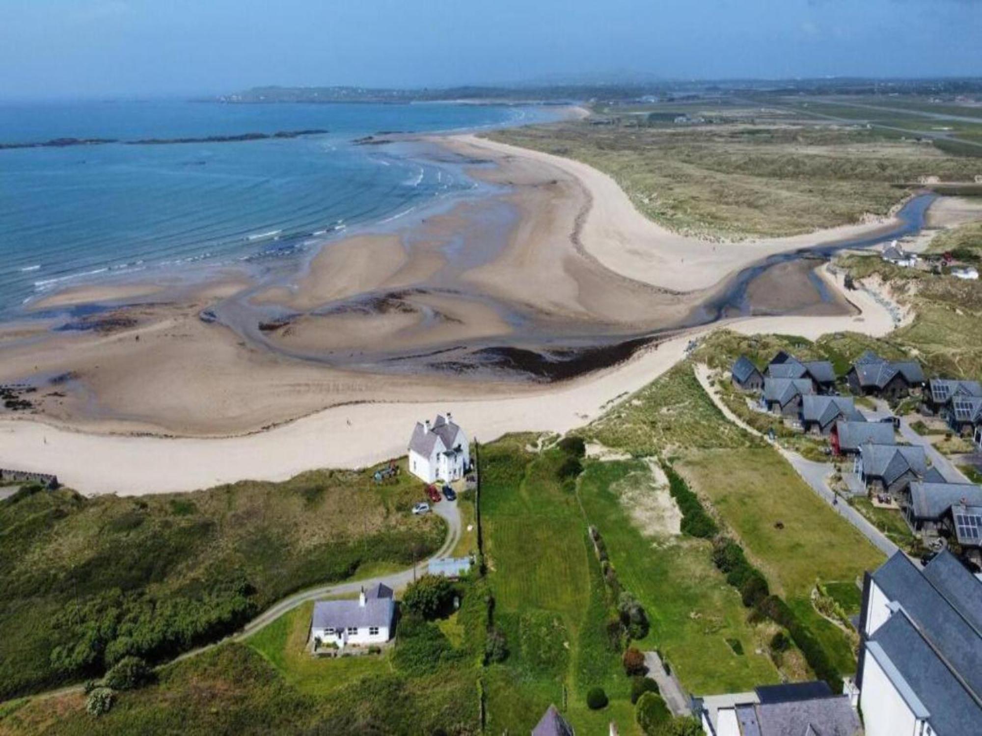 Pass The Keys Modern En-Suite Room In Country Pubrestaurant 2 Llanddona Exterior foto